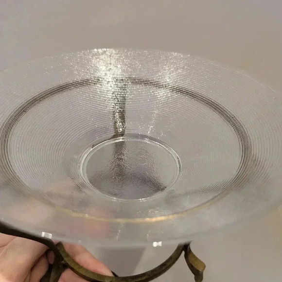 Vintage brass stand with glass bowl - Picture 4 of 8